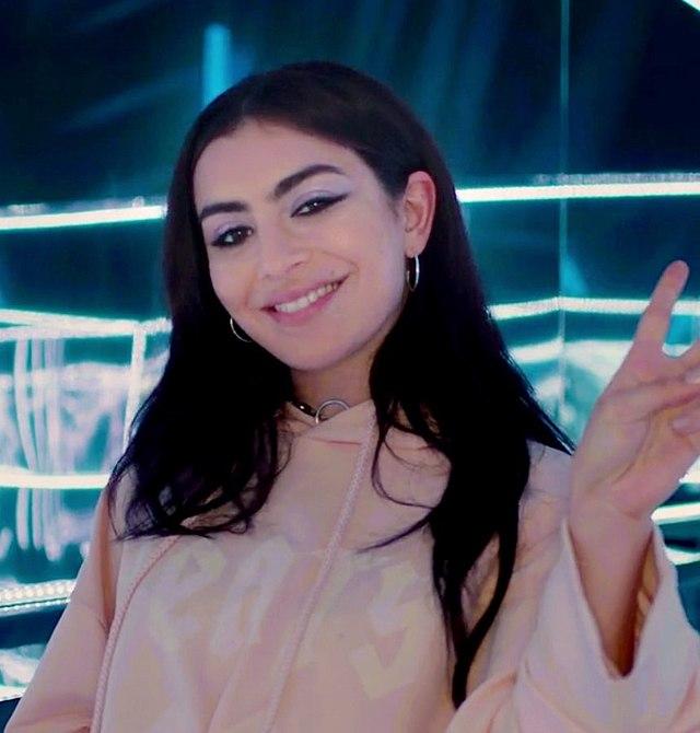 Watch Charli XCX Bring ‘Brat’ to the Middle of Times Square