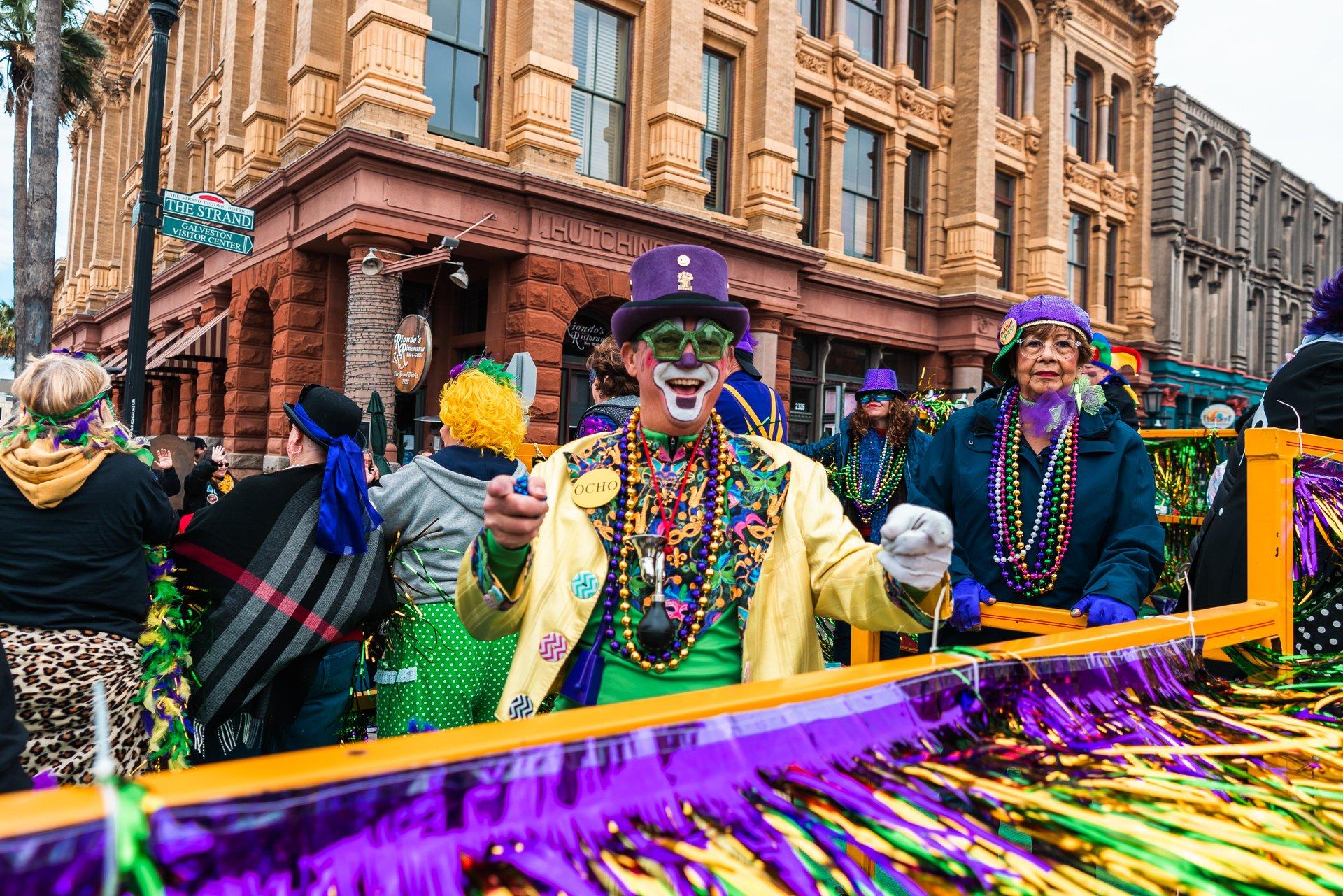 Capturing the Spirit: Costumes and⁤ Masks that Define the‍ Balkan⁤ Experience