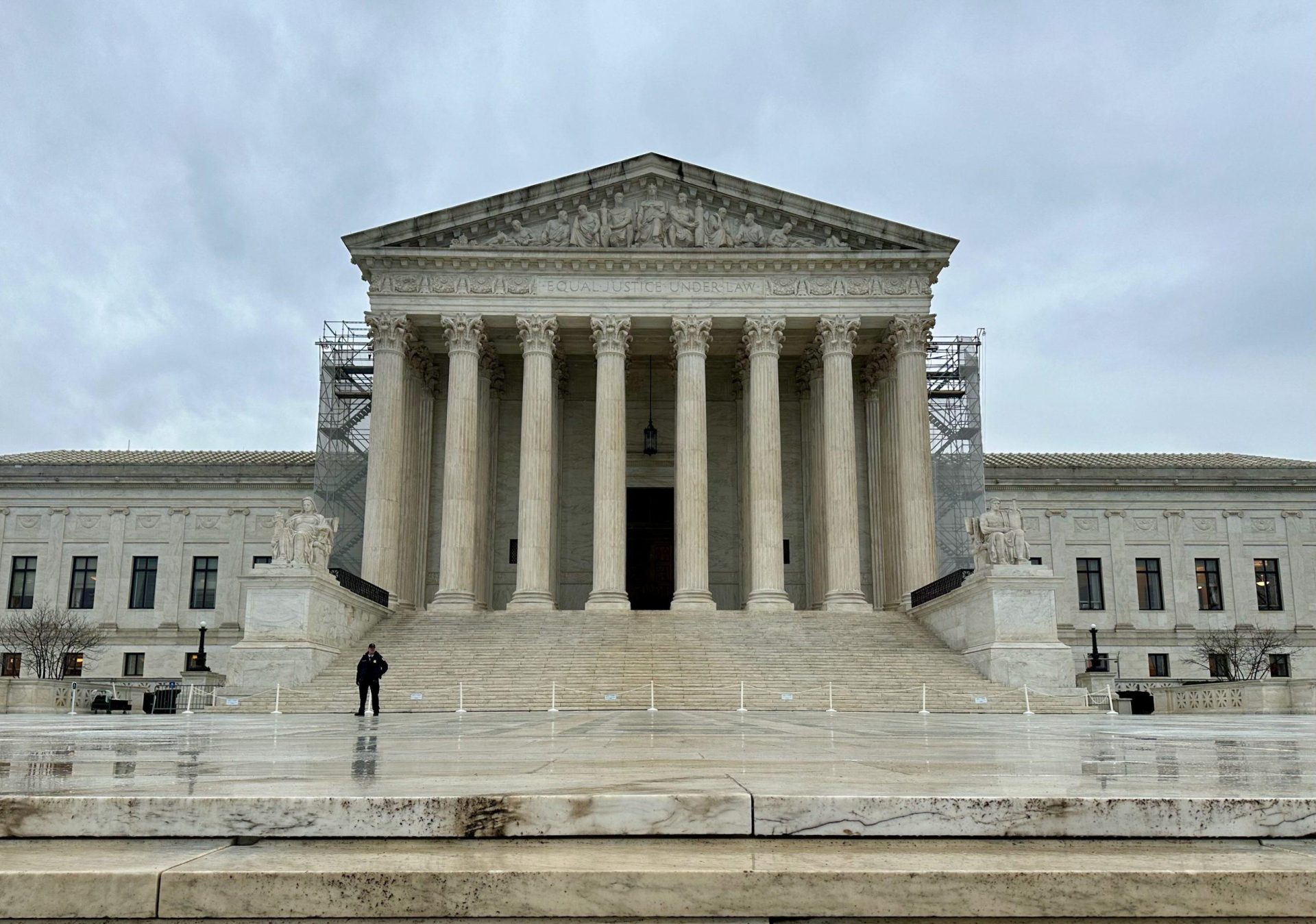X Asks Supreme Court to Shield Coinbase Users From IRS Probe