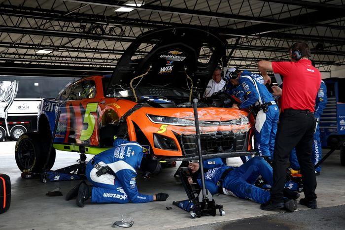Implications of Risk-Taking: How Larson's Approach Affects Team Dynamics