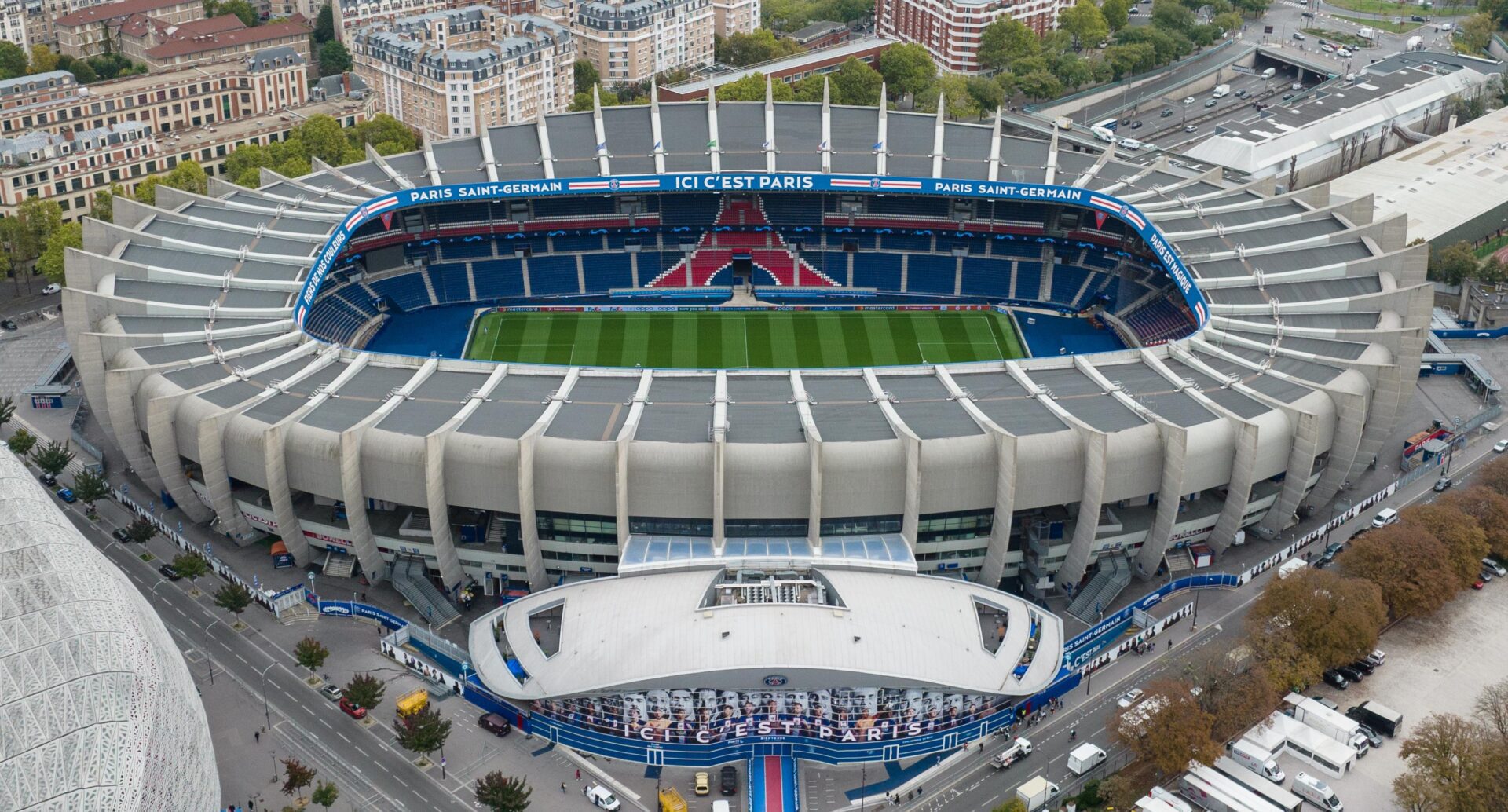 PSG inspired by SoFi as new stadium hunt begins