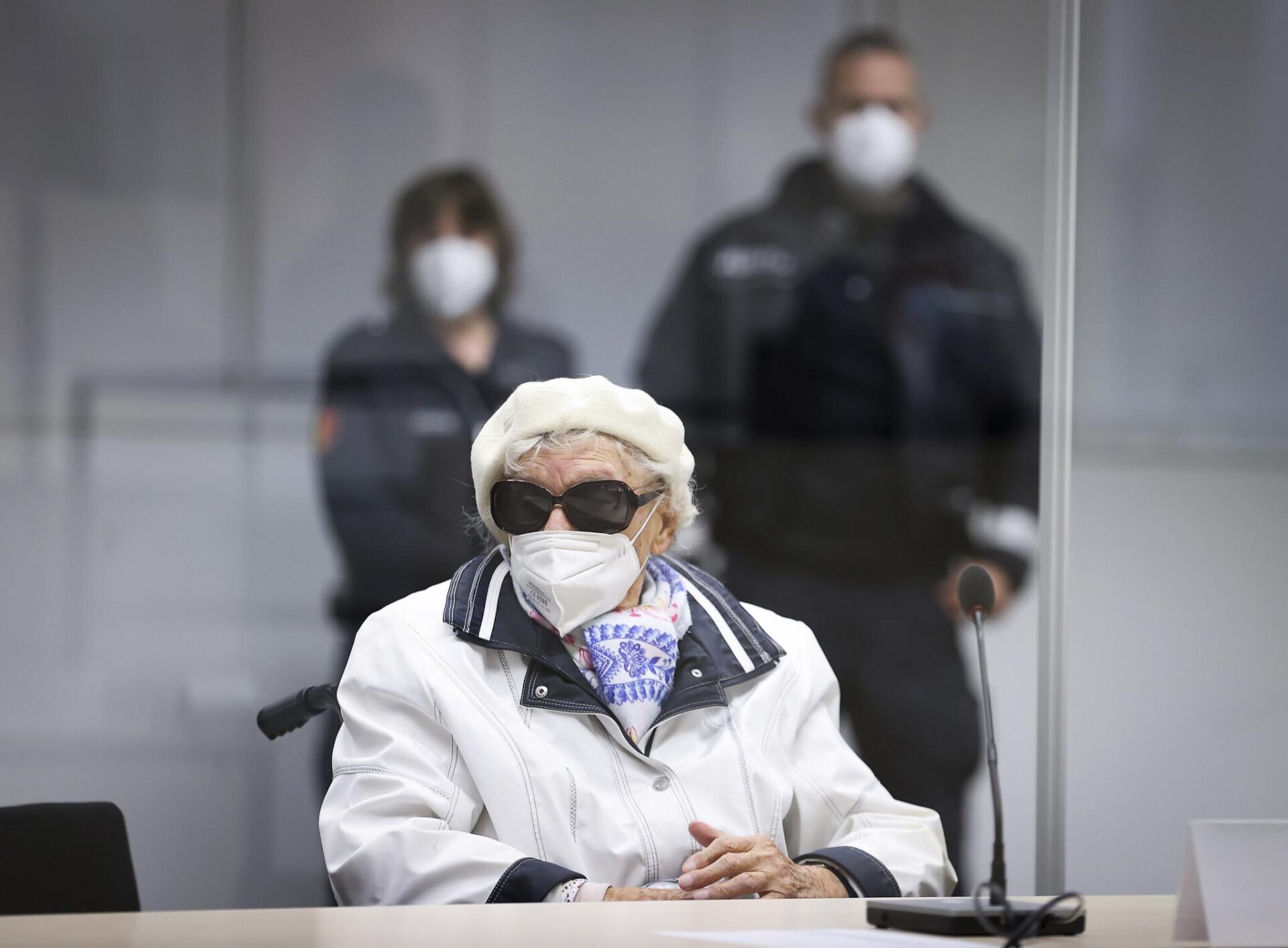German prosecutor seeks arrest on terror charges of a Syrian man who allegedly stabbed 4