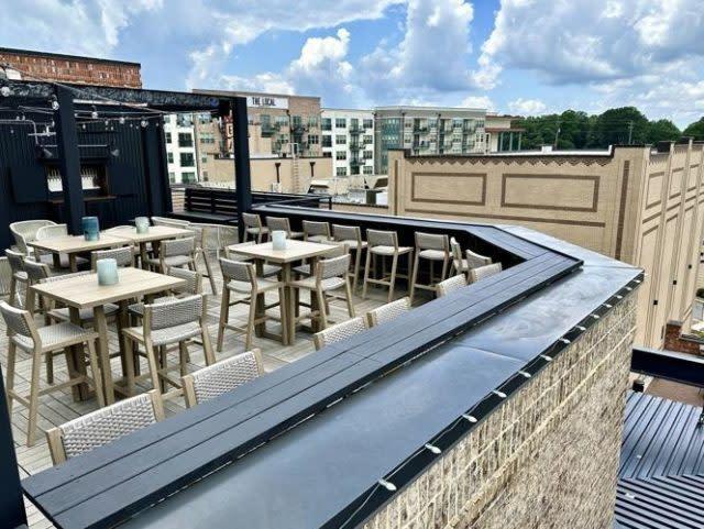Gameplay Mechanics and Design Flaws: Where Rooftops and Alleys Stumble