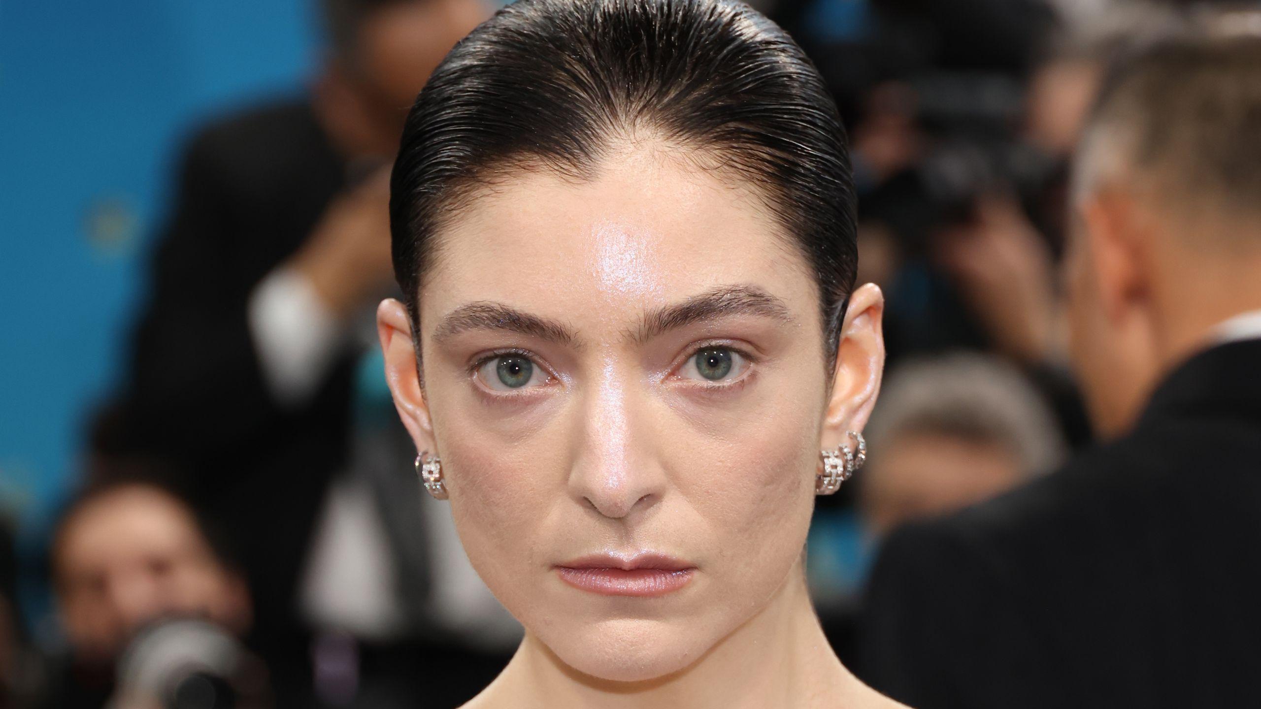 Solutions and Alternatives for Disappointed Lorde Fans