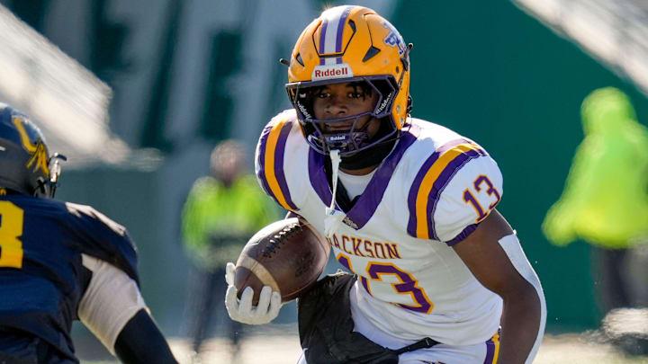 Building Connections: The Importance of Team Chemistry for New Recruits