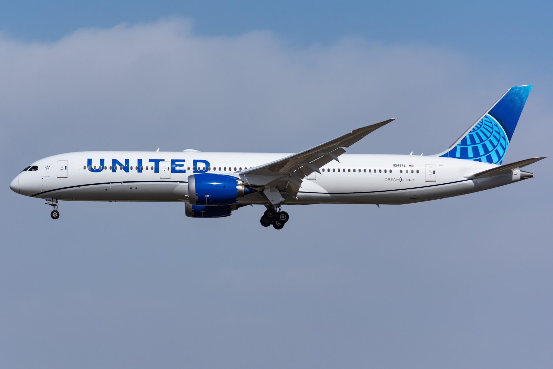 United Airlines passengers in US delayed after tech glitch halts flights