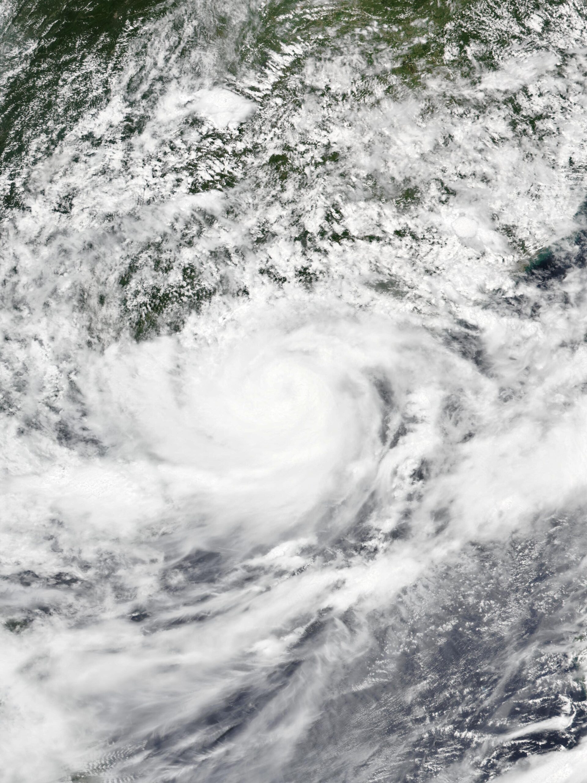 Another tropical storm hits the Philippines, causing 4 deaths and new evacuations