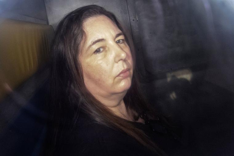 Community Support: How Neighbors Can ⁢Assist⁤ the Grieving Process