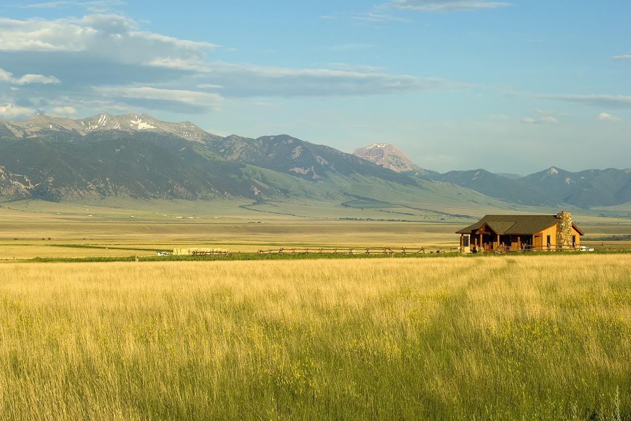 Essential Considerations for Planning Your Off-the-Grid Escape