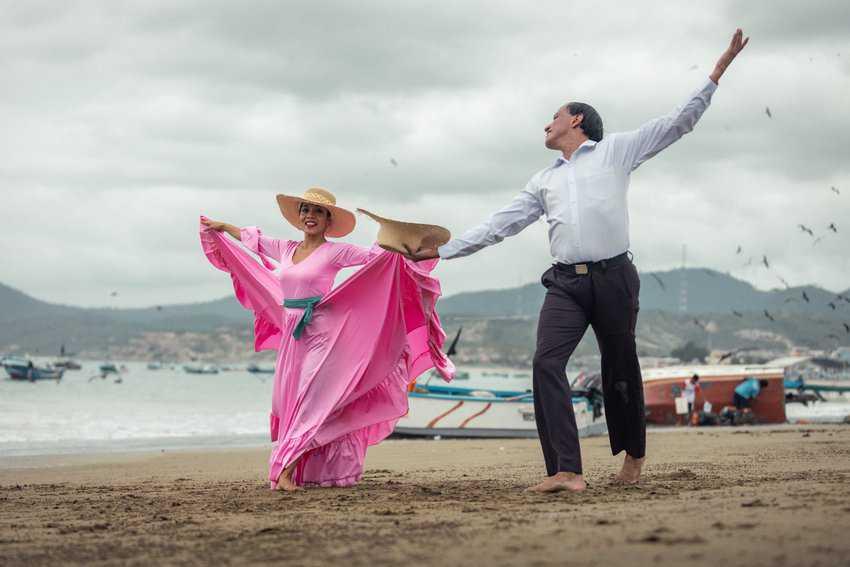 Culinary Journeys: Savoring authentic Flavors of the Region