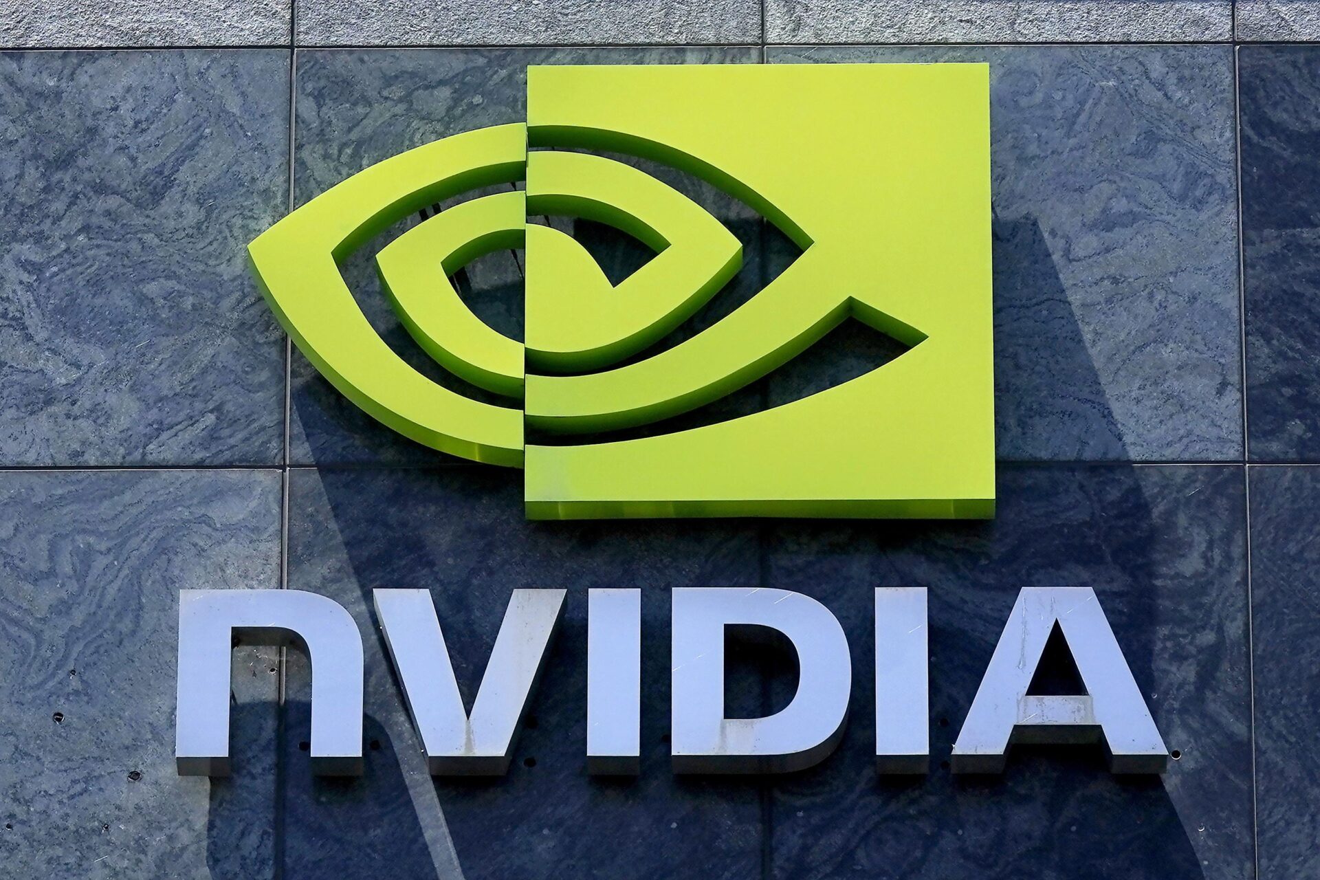 Nvidia Becomes First $5 Trillion Firm, Lifted by AI Boom | Bloomberg Tech 10/29/2025
