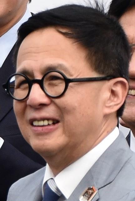 Strategic Recommendations for Policymakers Navigating the Tech Divide