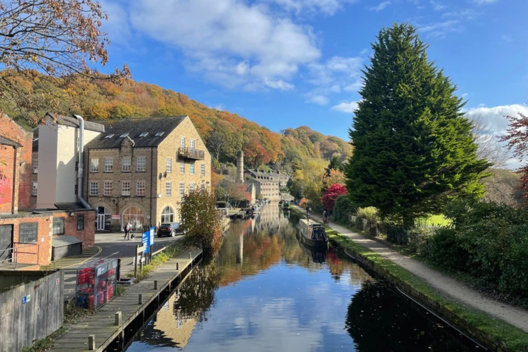 Empowering Spaces: The Cafés and Venues that Fostered Female Voices