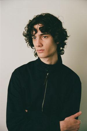 Understanding the 'Cringe' Factor: The Impact of Audience Feedback on Live Performances